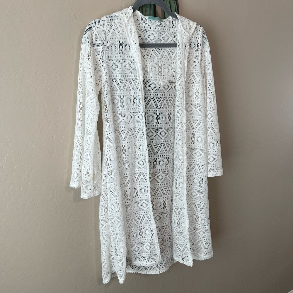 Juliet’s closet white geometric Y2K coverup small
